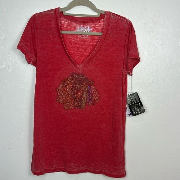 Touch By Alyssa Milano Chicago Blackhawks Red Distressed Logo T-Shirt Size 2XL - Picture 1 of 7